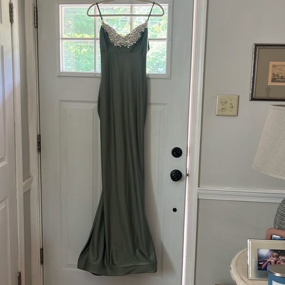 Jessica Angel Gown-Size Small  Color-Sage Green - Picture 1 of 8